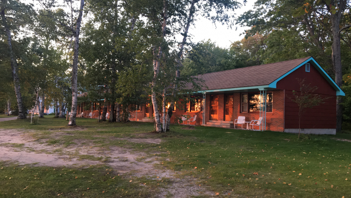 The Motel Birch Lodge at Trout Lake