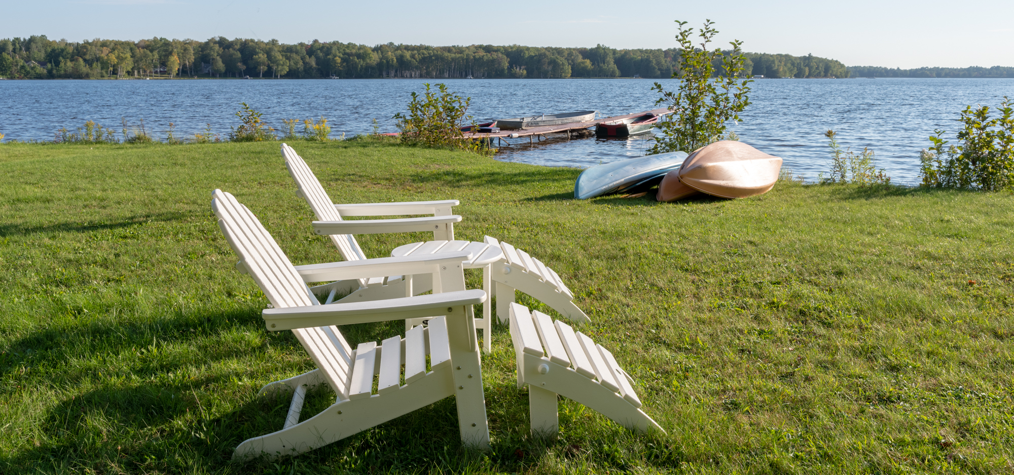 Chairs-in-the-lawn