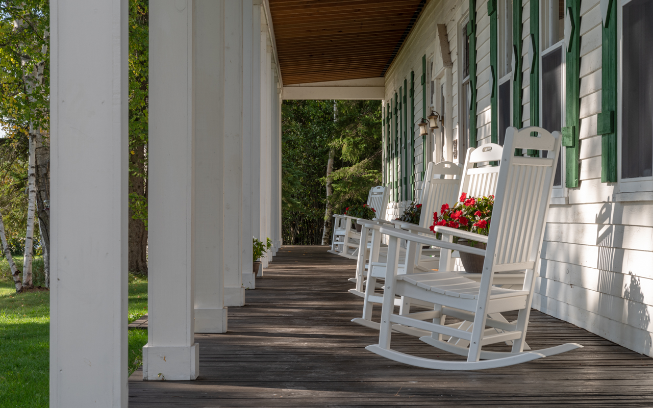 Lodge-Porch